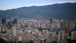 Трамп призвал авиакомпании считать воздушное пространство над Венесуэлой закрытым