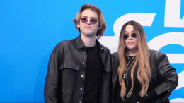 «Она не хотела, чтобы я шел»: Ирина Дубцова отговаривала сына идти в артисты