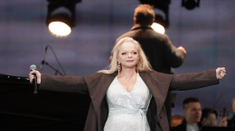 Во Владивостоке объяснили ситуацию со сдачей билетов на концерт Долиной