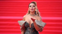 «Ей тяжело»: Калашникова пожалела переехавшую в «небольшую» квартиру Самойлову