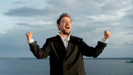 Звезды продолжают покорять старинный форт