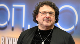 Чахнет без любви: как одиночество сказалось на жизни Игоря Саруханова