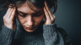Ощущение угрозы: психолог назвала причины роста тревожности зимой