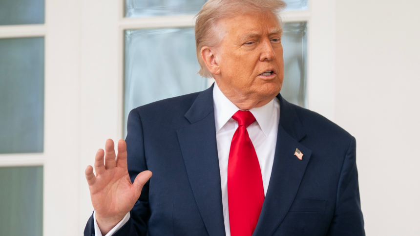 Трамп прекратил помощь Украине из-за подозрений в коррупции