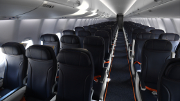 Туристы вылетели из Красноярска во Вьетнам с задержкой больше суток