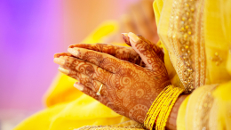 В Индии девушка вышла замуж за убитого возлюбленного на его похоронах