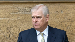 Юридическая уловка: как Эндрю Виндзор пытается держаться за очередь на престол