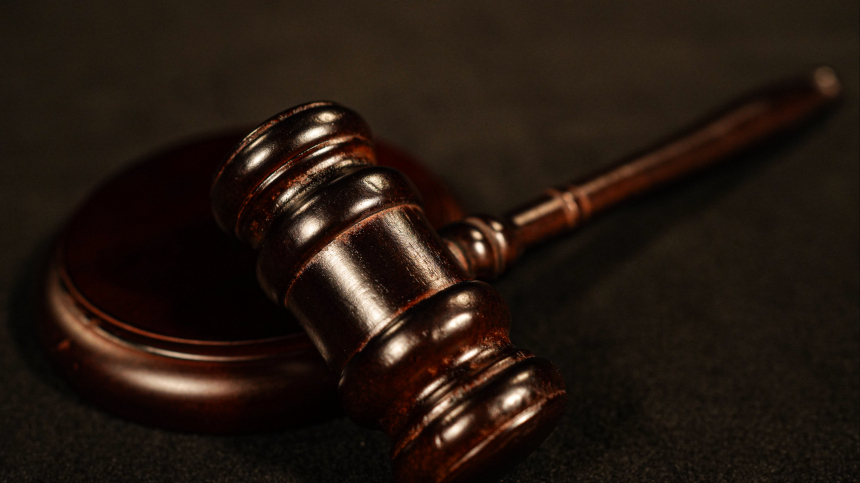 Мужчина до смерти забил дочь скалкой