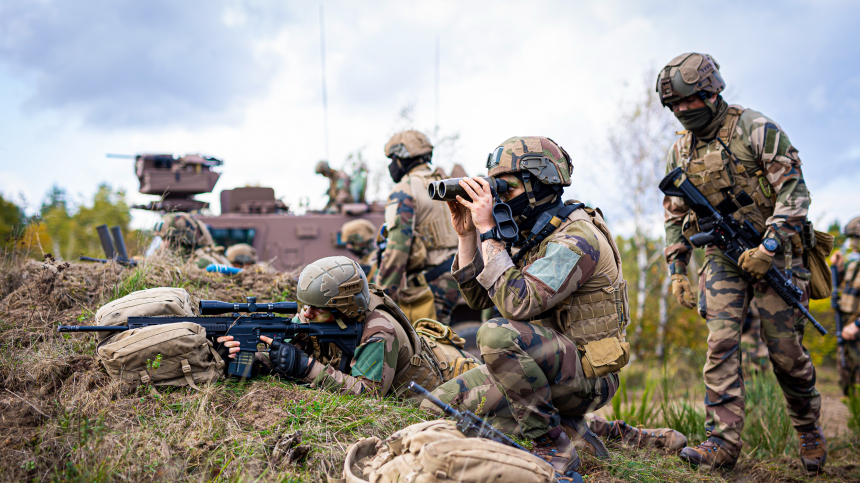 Франция ищет варианты прямого участия в конфликте на Украине