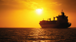 Перевозивший растительное масло танкер атаковали в Черном море: что известно