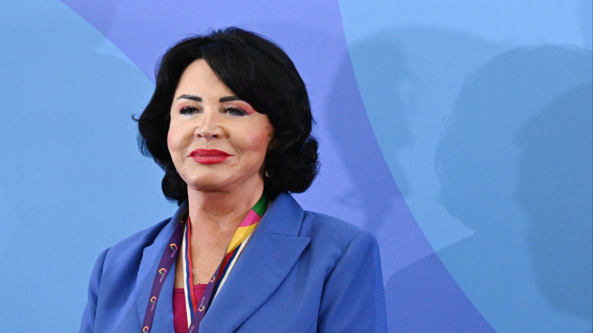 Какую награду получила Надежда Бабкина