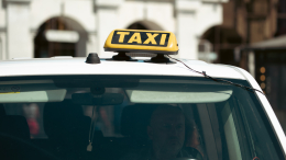 Еще одна работа для роботов: медосмотры самозанятых таксистов будет проводить ИИ