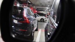 Ловушка за четыре миллиона: москвичу продали машино-место, в котором невозможно парковаться