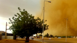 Мощная песчаная буря обрушилась на северо-запад Австралии