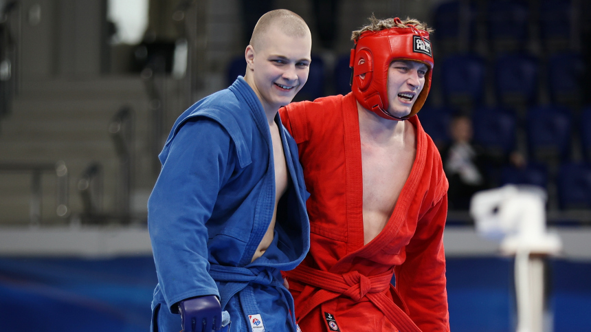 Могут ли российские самбисты могут выступать под флагом РФ