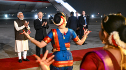 Путина встретили национальными танцами в Индии