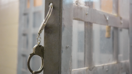 В Подмосковье женщина заплатила любовнику за убийство мужа деньгами «Банка приколов»