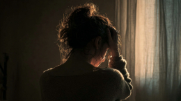 Жесткий шантаж и 15 клиентов в день: девочку заставляли заниматься проституцией