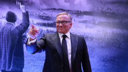 «Переживаем эпическое время»: Угольников о мировой борьбе против «русскости»