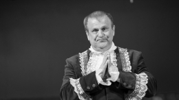 «Незаменимый человек»: умер лучший Дед Мороз России Александр Скавыш