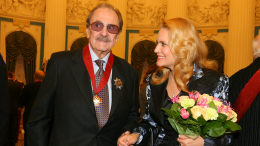 Ипполит всегда с нами: в семье Яковлевых Новый год встречают с «Иронией судьбы»