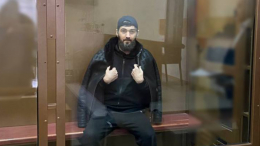 Осквернившего памятник ветеранам МЧС бойца ММА арестовали