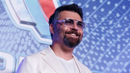 «Большой стресс»: Чумаков признался в сложностях с выбором подарков для супруги