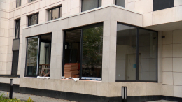 Незаконная пристройка грозит обрушением дома в центре Москвы