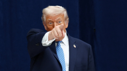 Трамп призвал провести президентские выборы на Украине