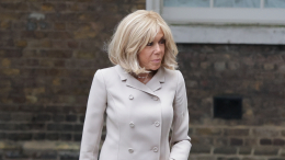 «Грязные стервы»: Брижит Макрон публично оскорбила феминисток