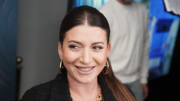 «Наша родная»: Жасмин назвала трогательную семейную традицию под Новый год