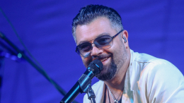 «Есть приятности»: Чумаков рассказал о том, как радует свой персонал на Новый год