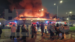 При пожаре в здании рынка в Петербурге пострадал мужчина