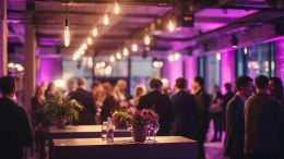 «Если уйти невозможно»: как интроверту комфортно провести корпоратив