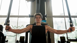 Что полезнее для здоровья: спать или качаться в спортзале? Ученые дали ответ