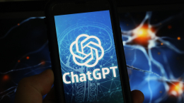 Шпионила за ним: нейросеть подтолкнула мужчину к убийству матери