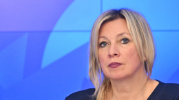 «Это столкновение людей»: Захарова о скандале вокруг квартиры Долиной