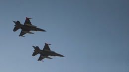 США подняли в воздух два истребителя F-16 после атаки на военных в Пальмире