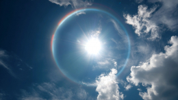 Что это было? Жители Москвы из-за мороза наблюдали редкое атмосферное явление