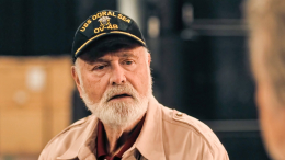 Режиссеру Робу Райнеру перерезали горло во время семейного конфликта