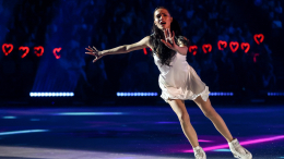 Загитова выступила на плавучей ТЭС на Чукотке и установила рекорд