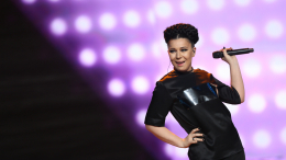 «Деды плохого не посоветуют»: Елка о новогодних традициях