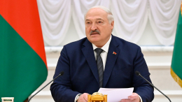 Лукашенко предупредил о риске прекращения существования Украины