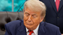 Глава аппарата Белого дома обвинила Vanity Fair в клевете на Дональда Трампа