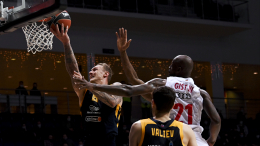 Отец Яниса Тиммы рассказал про успехи внука в баскетболе