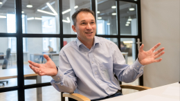 Осужденный основатель сервиса iGoods Григорий Кунис покинул Россию