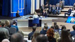 Путин: личное общение помогает узнать о насущных проблемах россиян