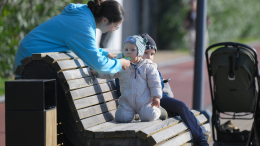 «Вокруг этого строится вся политика»: Путин о поддержке семей с детьми