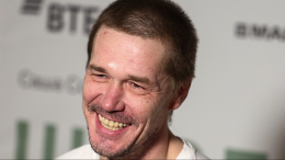 «Тонкие материи»: актер Артем Быстров о диалоге с самим собой