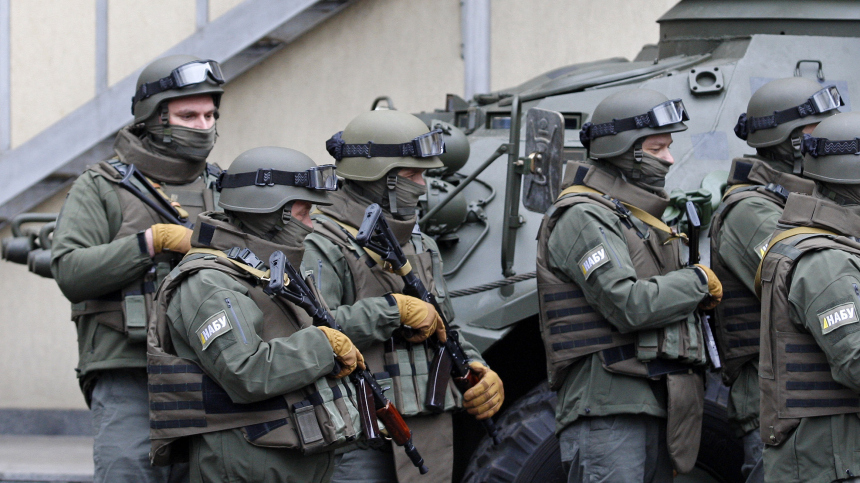 НАБУ провело обыск в горсовете Луцка по делу о взятке в 30 тысяч долларов